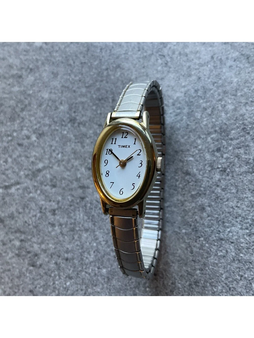 Vintage Timex Womens Watch 18mm Gold Tone Case W/Silver Tone Expansion Band A19